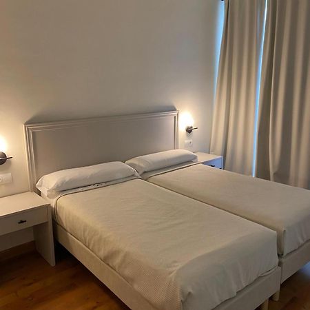 Hotel Santa Ana Ла-Карлота Экстерьер фото